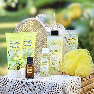 Spa Gift Baskets for Women, Bath Set for Women Gift - Body & Earth 9 Pcs Vanilla Spa Basket with Essential Oil, Body Lotion, Shower Gel, Bubble Bath and Luxury Tote Bag, Gifts for Women,Gifts for Mom,Grandma,Mother's Day Gifts