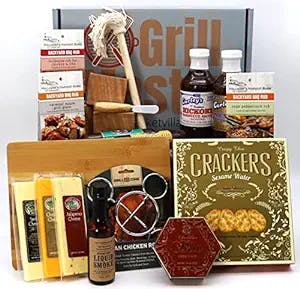 Gift Basket Village Grill Master - Meat Smoking Gift Box: The Ultimate Gift