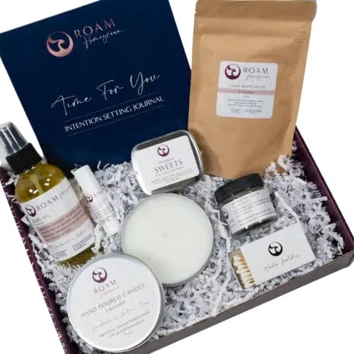Get Your Spa On: Gift Basket for Women - 7-Piece Luxurious Lavender Spa Gif