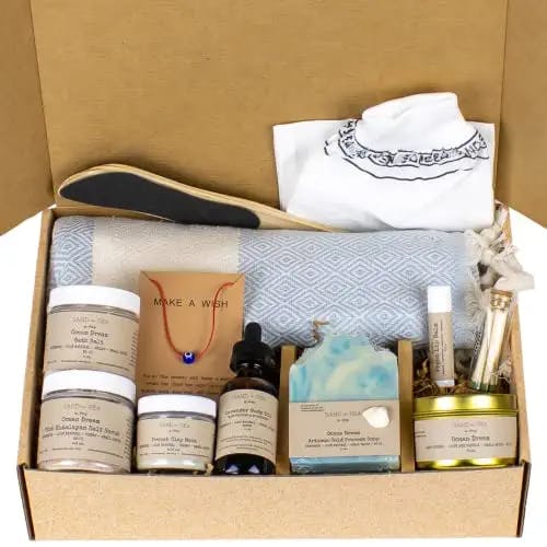 Bath Gift Set for Women, Handmade Mother's Day Gifts For Women, Relaxing, Pampering & Beauty Gift Basket, Unique Holiday Spa Kit for Woman, Mom, Best Friend Self Care Gift Box 13 pc with Bath Towel