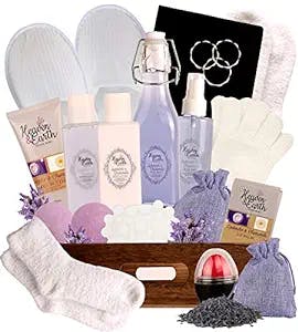Lavender Gift Basket for Women. Lavender Pampering Gift Basket! All Inclusive Spa Bath Gift Set for Relaxing, Self Care, Meditation Gifts for Her. Luxury Bath Set for Mind & Body Stress Relief!